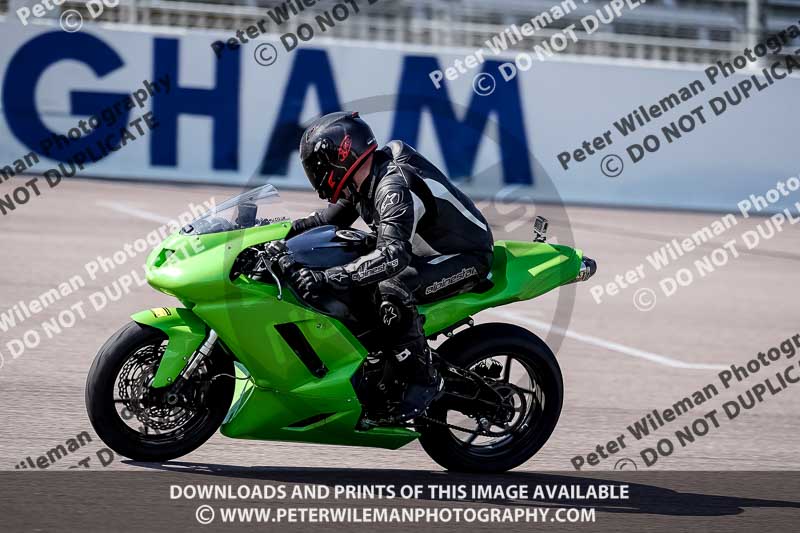 Rockingham no limits trackday;enduro digital images;event digital images;eventdigitalimages;no limits trackdays;peter wileman photography;racing digital images;rockingham raceway northamptonshire;rockingham trackday photographs;trackday digital images;trackday photos